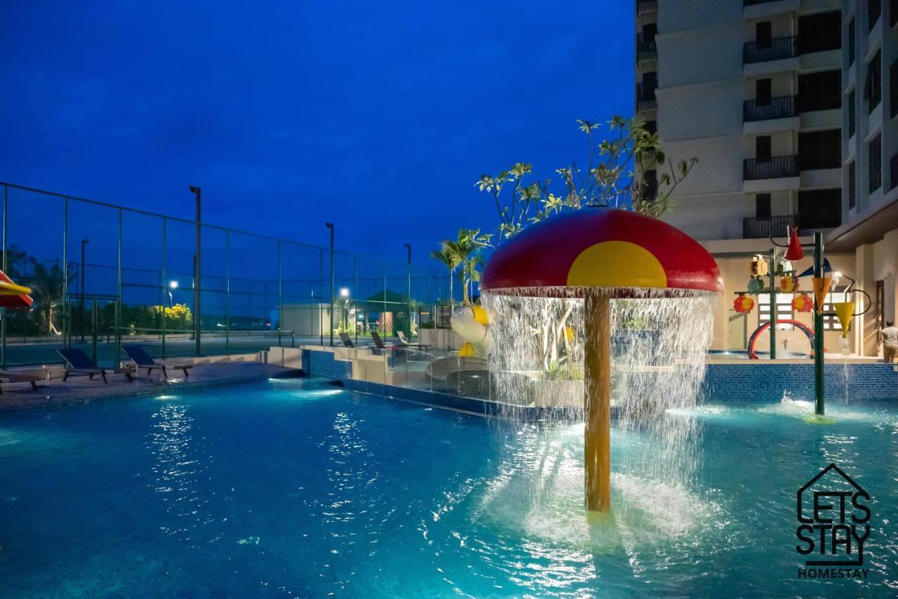 Luxury Couple Suites L Free Netflix L Massage Chair L Bathtub L Wifi 200Mbps L Town Area Bali Residence ملقا المظهر الخارجي الصورة